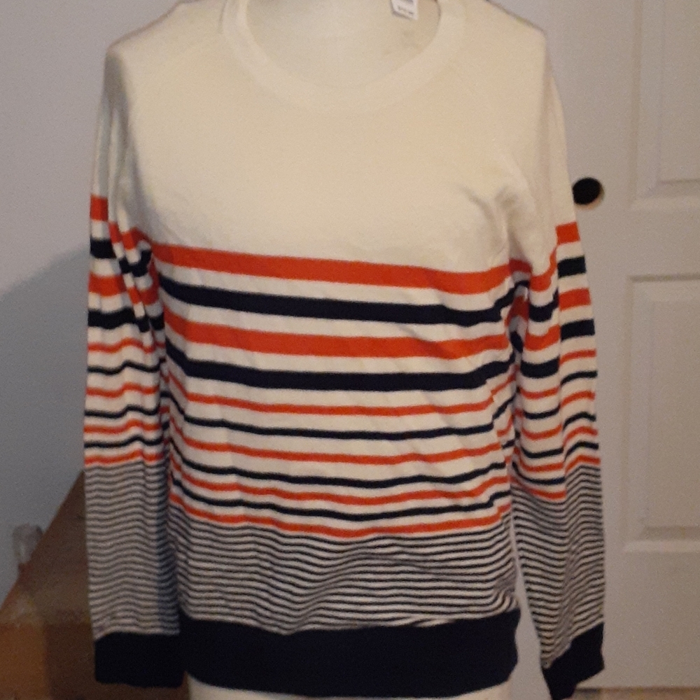 Izod sweater